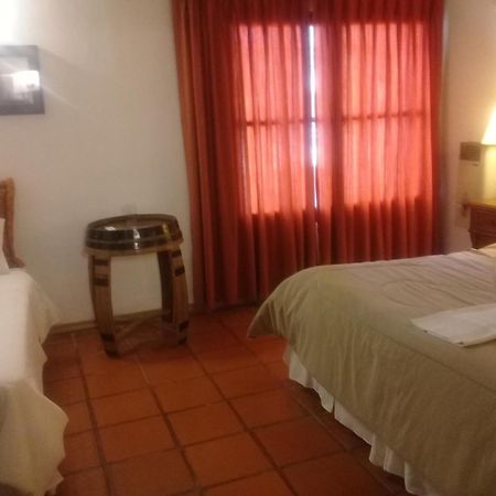 Posada La Celia Eugenio Bustos Bagian luar foto
