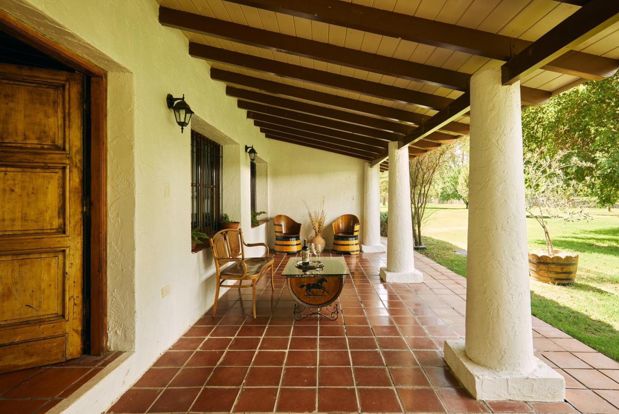 Posada La Celia Eugenio Bustos Bagian luar foto