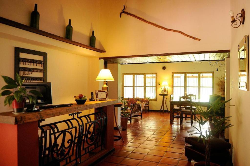 Posada La Celia Eugenio Bustos Bagian luar foto